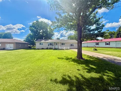 702 N Grant St, Desloge, MO 63601