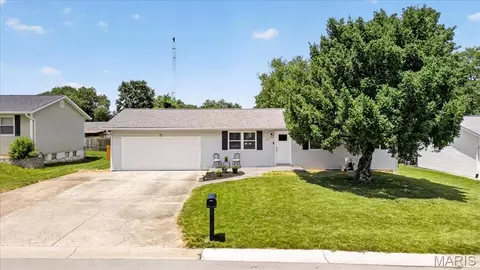 3629 Chervil Dr, Saint Charles, MO 63303