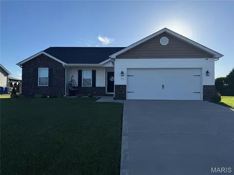 120 Eisenhower Blvd, Troy, IL 62294