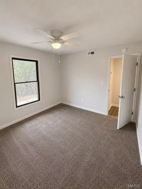 Bedroom - 1027 Caroline Dr, Washington, MO 63090 photo 2 of 2