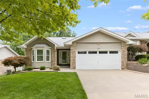 3044 Oakmont Ct #9C, Saint Charles, MO 63301