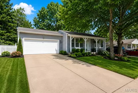 2325 Amarillo Dr, O'fallon, MO 63368 photo 1