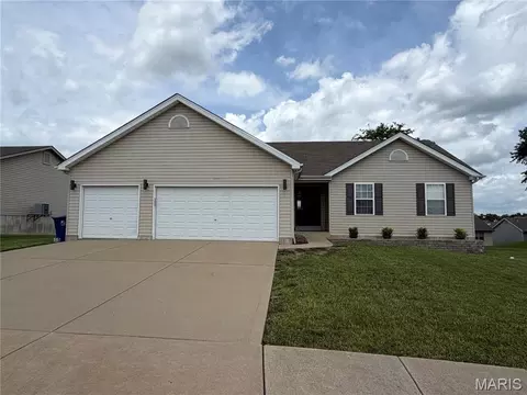 213 Fredde Dr, Wentzville, MO 63385