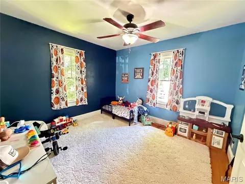 Bedroom - 302 E 10th St, Salem, MO 65560 photo 2 of 4