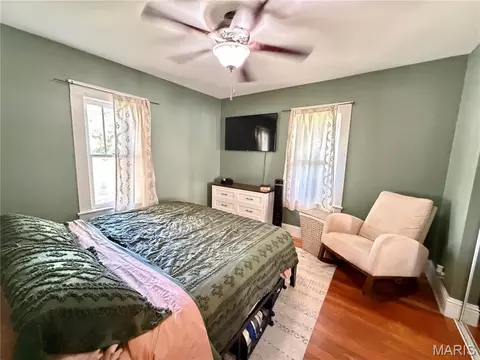 Bedroom - 302 E 10th St, Salem, MO 65560 photo 3 of 4