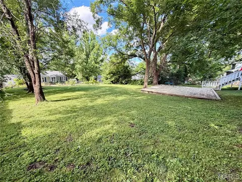 Exterior - 302 E 10th St, Salem, MO 65560 photo 4 of 6