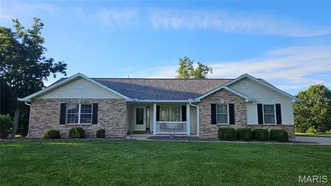 451 Birkhead Rd, Winfield, MO 63389