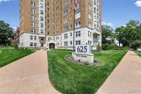 625 S Skinker Blvd #301, Saint Louis, MO 63105