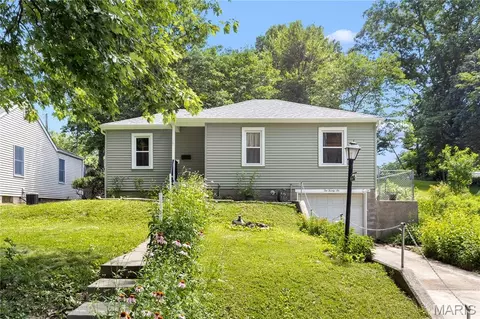 226 Adams St, Edwardsville, IL 62025