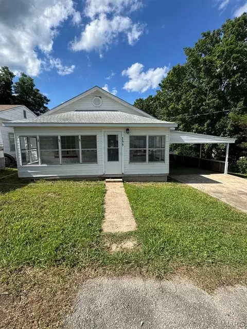 255 W Reed Ave, Puxico, MO 63960