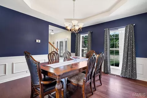 Dining - 2 Doe Valley Ct, O'fallon, MO 63366 photo 3 of 6