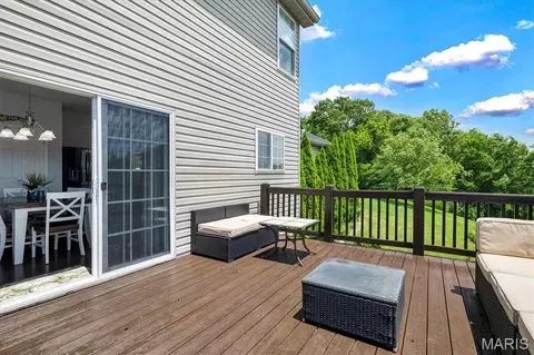 Exterior - 2 Doe Valley Ct, O'fallon, MO 63366 photo 4 of 8