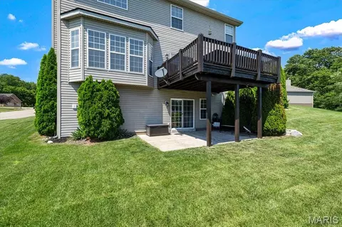 Exterior - 2 Doe Valley Ct, O'fallon, MO 63366 photo 6 of 8