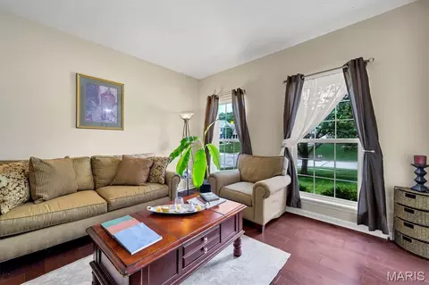 Living - 2 Doe Valley Ct, O'fallon, MO 63366 photo 1 of 4