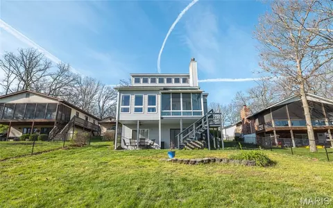 Exterior - 768 Squaw Rd, Cuba, MO 65453 photo 2 of 11