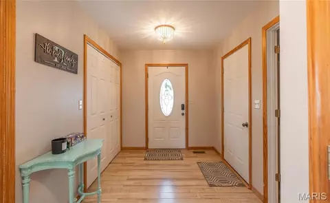 Entry Way - 768 Squaw Rd, Cuba, MO 65453 photo 1 of 4