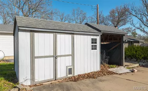 Exterior - 768 Squaw Rd, Cuba, MO 65453 photo 7 of 11