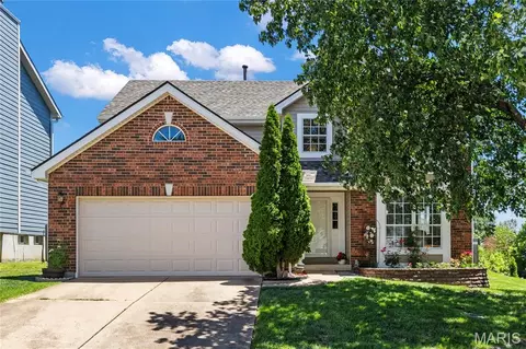 1114 Arbor Spring Ct, Ballwin, MO 63021