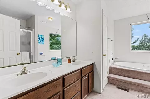 Bath - 2263 Pendleton Cir, O'fallon, MO 63368 photo 3 of 4