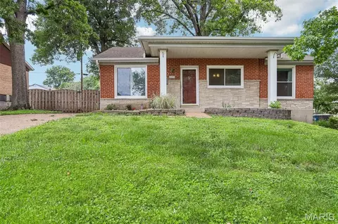 8511 Talma Ct, Affton, MO 63123