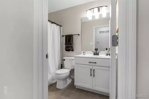 Bath - 2446 Chukka Dr, Eureka, MO 63025 photo 1 of 5