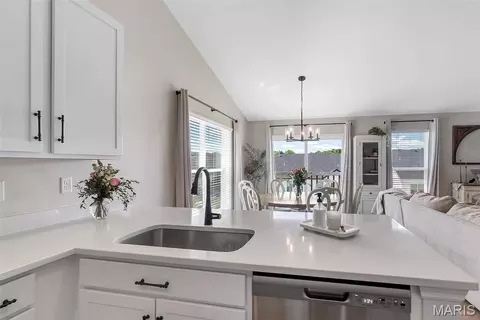 Kitchen - 2446 Chukka Dr, Eureka, MO 63025 photo 5 of 6