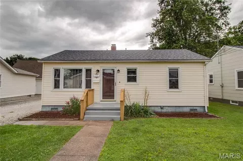 312 Hill St, Jerseyville, IL 62052
