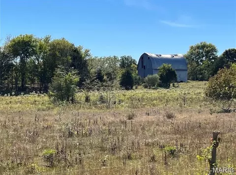 1 Hunt Rd, Farmington, MO 63640