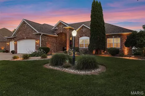 7049 Scioscia Ln, Edwardsville, IL 62025