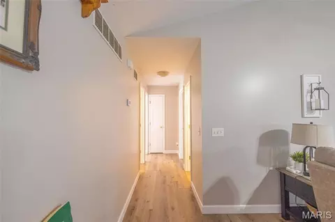 Entry Way - 16759 Route E, Perry, MO 63462 photo 2 of 2
