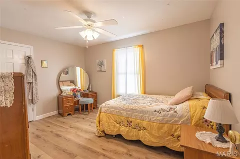 Bedroom - 16759 Route E, Perry, MO 63462 photo 7 of 7