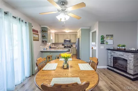 Dining - 16759 Route E, Perry, MO 63462 photo 1 of 3