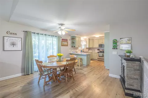 Dining - 16759 Route E, Perry, MO 63462 photo 2 of 3