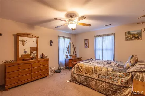 Bedroom - 16759 Route E, Perry, MO 63462 photo 3 of 7