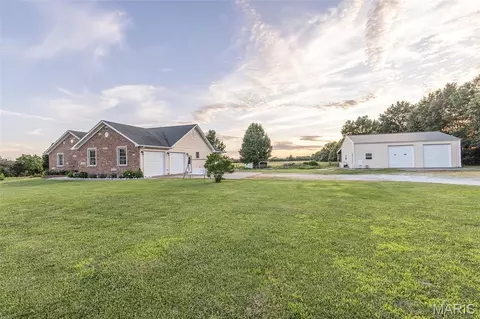 Exterior - 16759 Route E, Perry, MO 63462 photo 4 of 12