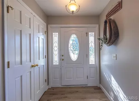 Entry Way - 16759 Route E, Perry, MO 63462 photo 1 of 2