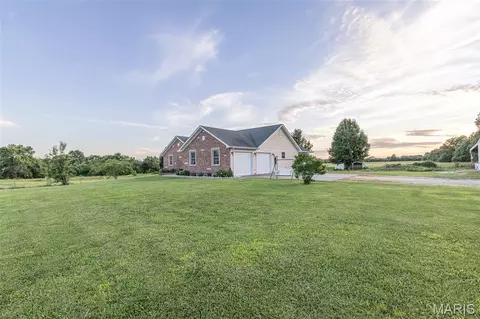 Exterior - 16759 Route E, Perry, MO 63462 photo 5 of 12