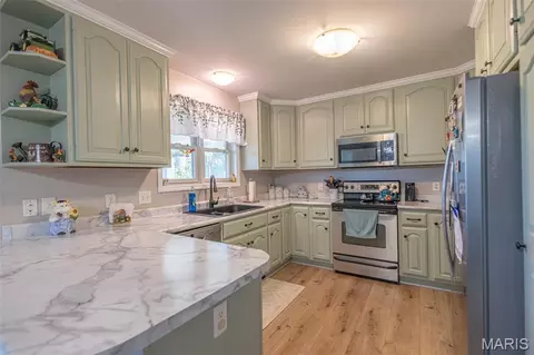 Kitchen - 16759 Route E, Perry, MO 63462 photo 1 of 2
