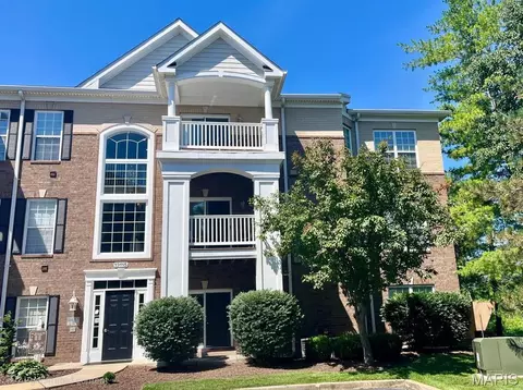 13115 Mill Crossing Ct #300, Saint Louis, MO 63141