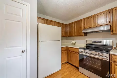 Kitchen - 7716 Meadow View Cir, Union, MO 63084 photo 2 of 2