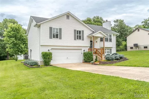Exterior - 7716 Meadow View Cir, Union, MO 63084 photo 6 of 13
