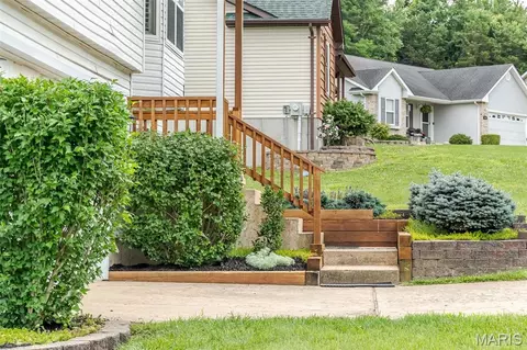 Exterior - 7716 Meadow View Cir, Union, MO 63084 photo 7 of 13