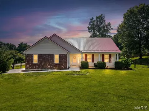 1780 Kristi Ln, Pacific, MO 63069