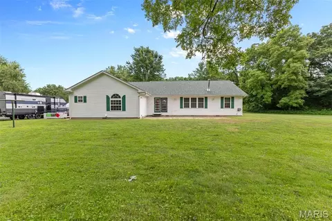 Exterior - 341 E Dent St, Ironton, MO 63650 photo 4 of 6