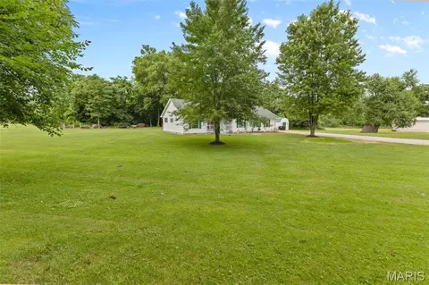 Exterior - 341 E Dent St, Ironton, MO 63650 photo 3 of 6
