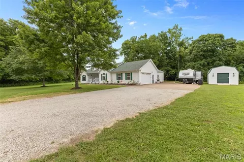 Exterior - 341 E Dent St, Ironton, MO 63650 photo 2 of 6