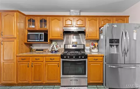 Kitchen - 341 E Dent St, Ironton, MO 63650 photo 3 of 4