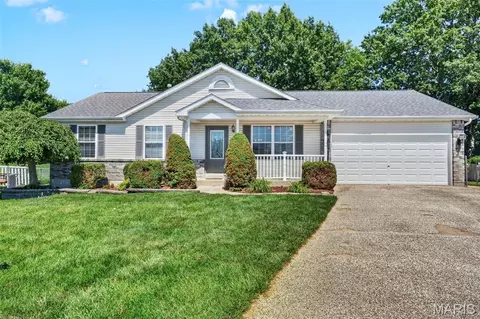 7 Red Cedar Parc Ct, O'fallon, MO 63368