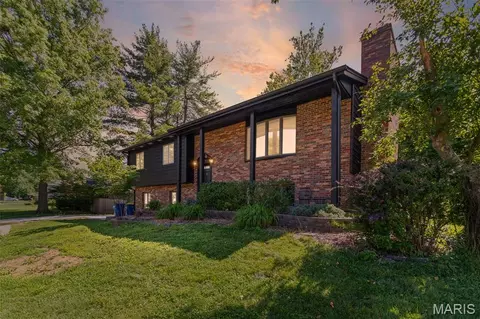 1908 Duke St, Edwardsville, IL 62025