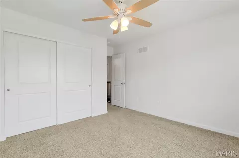Bedroom - 425 Dusty Brook Dr, O'fallon, MO 63366 photo 6 of 9